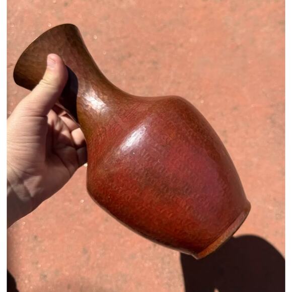 Hammered Copper solid vintage vase - Picture 3 of 5